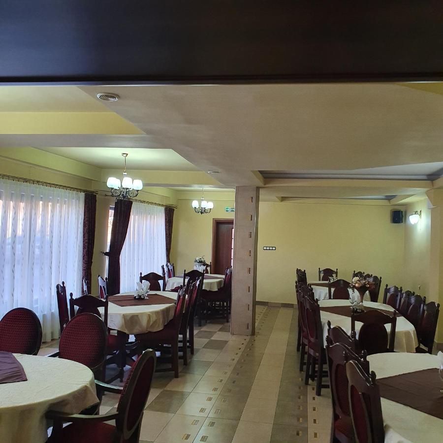 Pensiunea Mirela Pestera Ursilor Chiscau Exterior foto