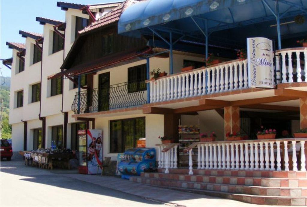 Pensiunea Mirela Pestera Ursilor Chiscau Exterior foto