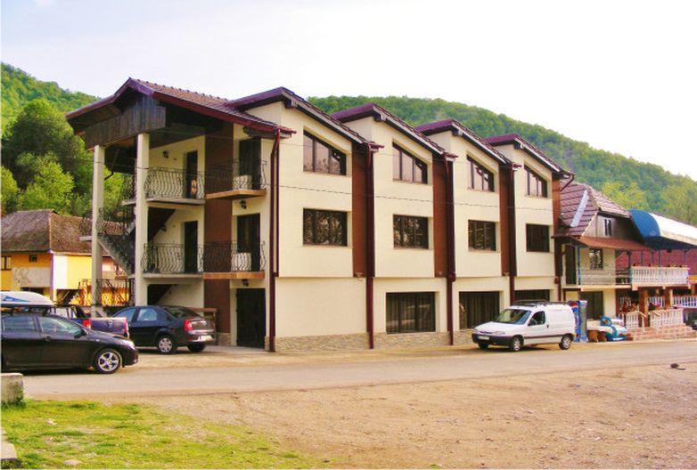 Pensiunea Mirela Pestera Ursilor Chiscau Exterior foto